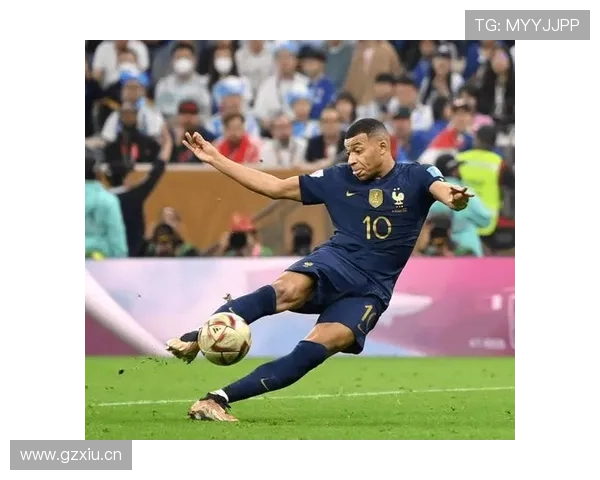 姆巴佩中锋化趋势明显,近期表现稳健 姆巴佩中锋化趋势明显,近期表现稳健